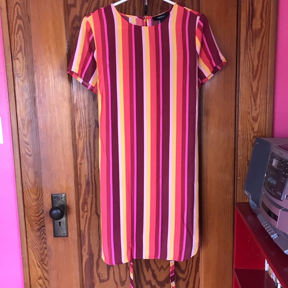 Striped dress with fabric belt - Picture 8 of 8
